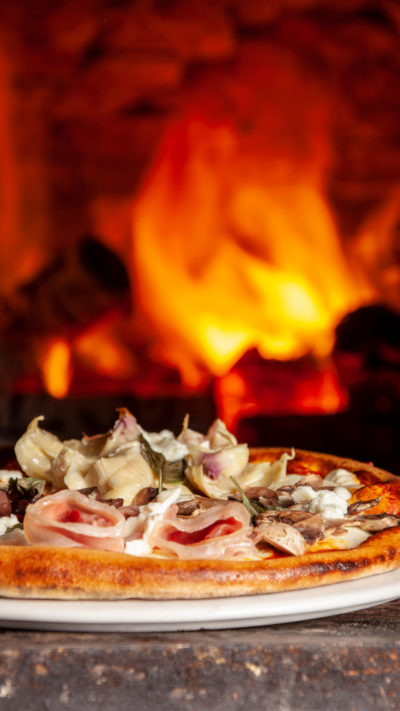 Pizza im Steinofen Visual Content marketing e1646595039254